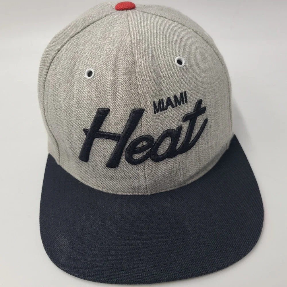Miami Heat Hat Snapback Mitchell & Ness Gray Black NBA Script Wool Blend Men‎
